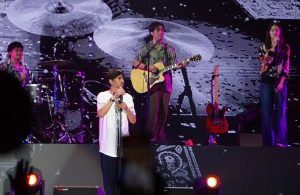 Konser Sheila On 7 di Pekanbaru Berlangsung Meriah