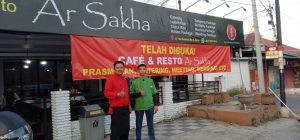 Cafe dan Resto Ar Sakha: Tempat Nongkrong Asyik dan Makan Enak di Bone