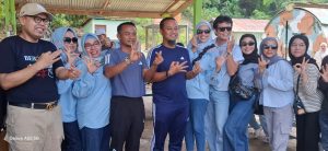 Dukungan Kreatif Tim Sirkus untuk Pasangan berAMAL