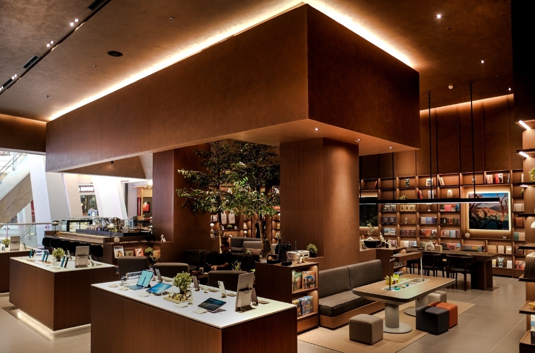 OPPO Luncurkan Store Premium dengan Work from Cafe di Jakarta_trends.co.id