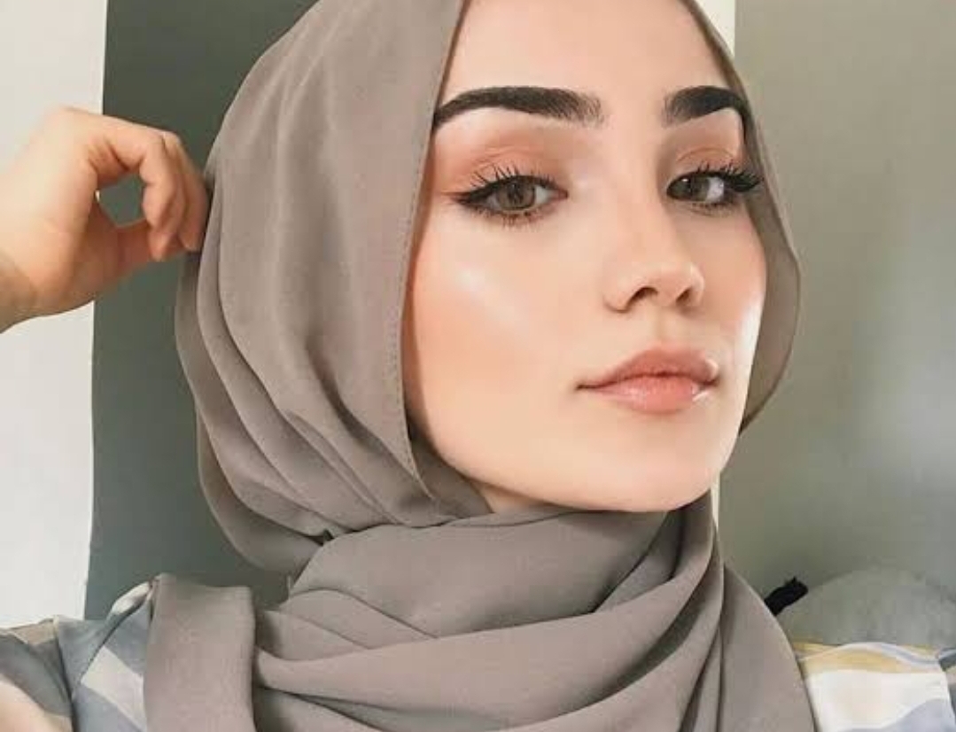 5 Langkah Make Up Simple untuk Sehari-hari_Trends.co.id