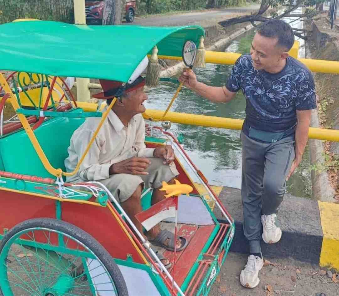 Inspirasi Hidup dari Tukang Becak Lansia: Semangat Tak Kenal Usia_trends.co.id