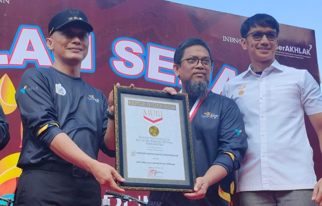 16 Ribu Warga Bone Antusias Pecahkan Rekor MURI Jalan Santai di HUT Sulsel ke-355 trends.co.id