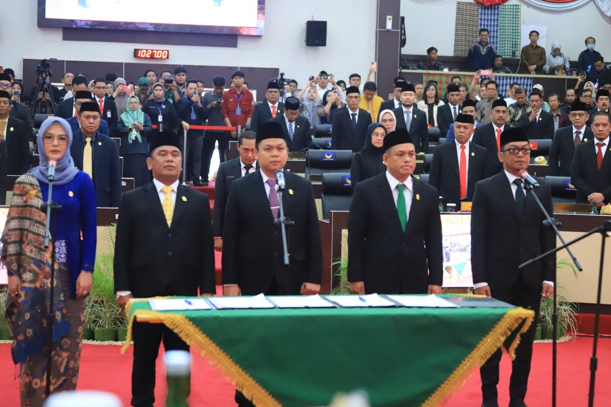 Yasir Machmud Resmi Jabat Wakil Ketua DPRD Sulsel: Dorong Peran Parlemen dalam Peningkatan Kesejahteraan Rakyat_trends.co.id