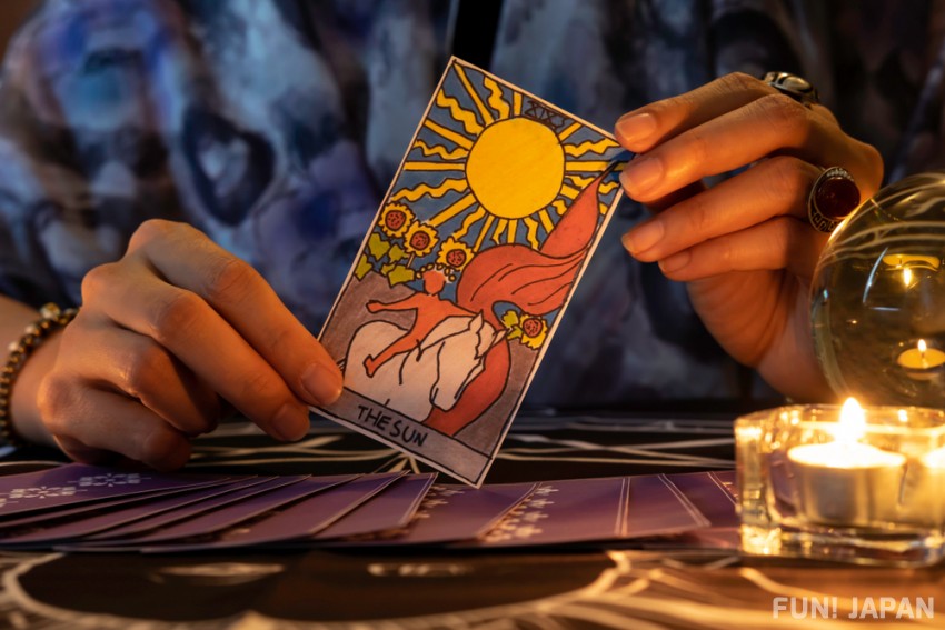 Hukum Membaca Tarot Dalam Islam_trends.co.id