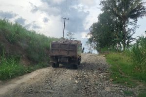 BerAmal Berkomitmen Bangun Jalan 100 Km Pertahun