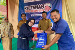 Wujudkan Generasi Sehat, Bakrie Amanah dan PT. Agrowiyana Gelar Khitanan Gratis