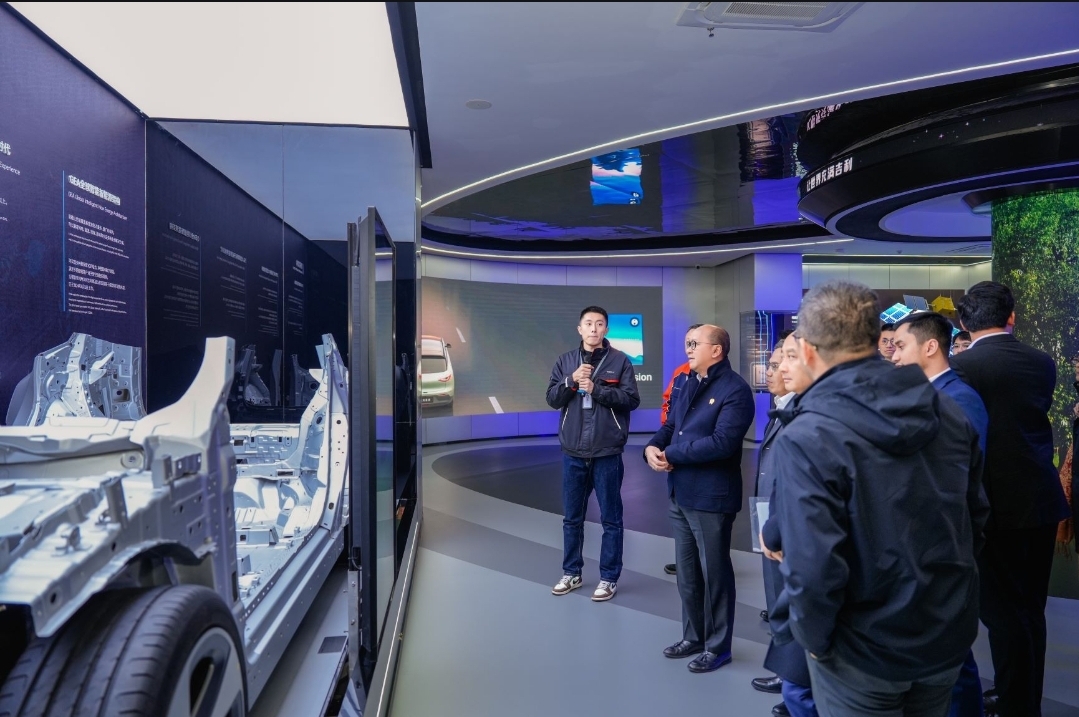 Geely Holding Group Siap Investasi Kendaraan Listrik di Indonesia_Trends.co.id