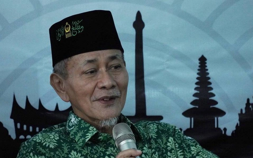 Ketua Umum (Ketum) Ormas Mathlaul Anwar KH. Embay Mulya Syarif