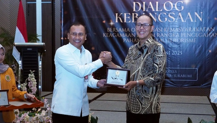 Deputi Bidang Pencegahan, Perlindungan, dan Deradikalisasi BNPT RI, Mayjen TNI Sudaryanto, S.E., dalam Dialog Kebangsaan bertajuk “Pencegahan Paham Radikal Terorisme” yang digelar di The Bountie Hotel & Convention Center, Sukabumi, Kamis (12/6/2025).