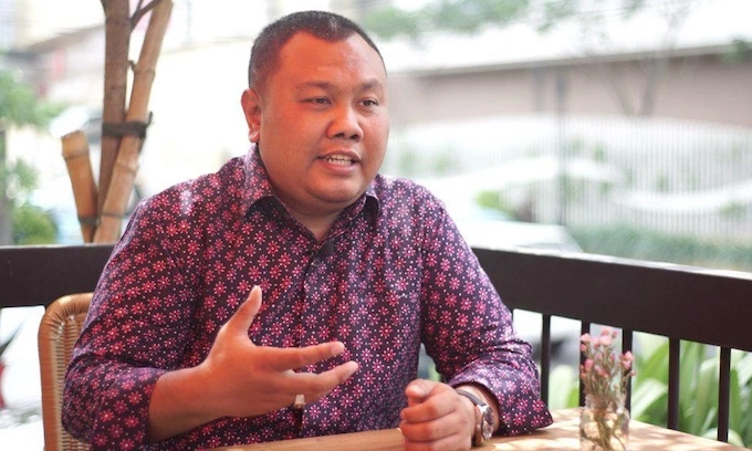 Lembaga Survei KedaiKOPI (Kelompok Diskusi dan Kajian Opini Publik Indonesia), Dr. Hendri Satrio